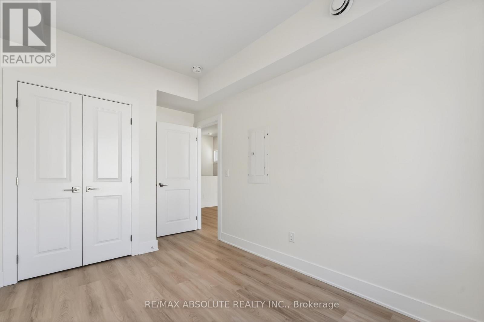 B - 181 Columbus Avenue, Ottawa, Ontario  K1K 1P7 - Photo 13 - X12787098