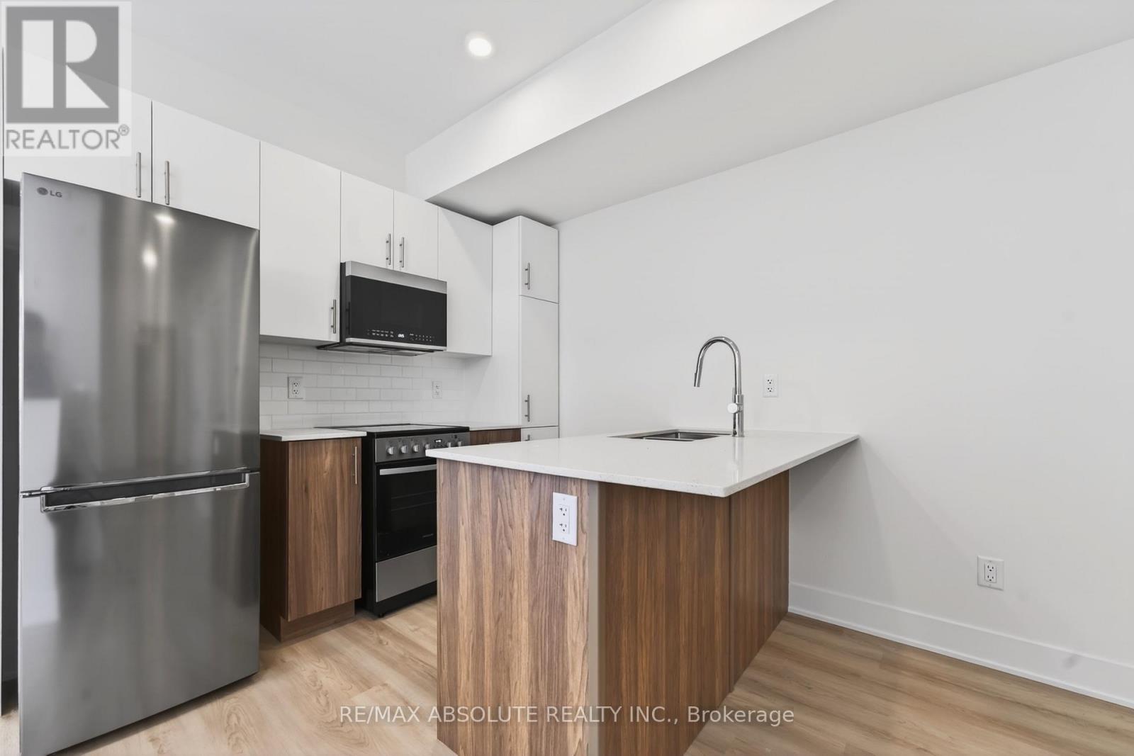 B - 181 Columbus Avenue, Ottawa, Ontario  K1K 1P7 - Photo 8 - X12787098