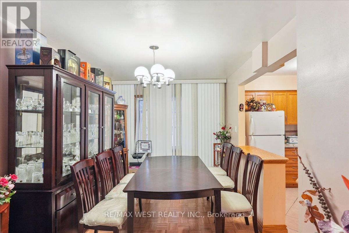 3 Hilldale Road Nw, Toronto, Ontario  M6N 3Y1 - Photo 5 - W12253863