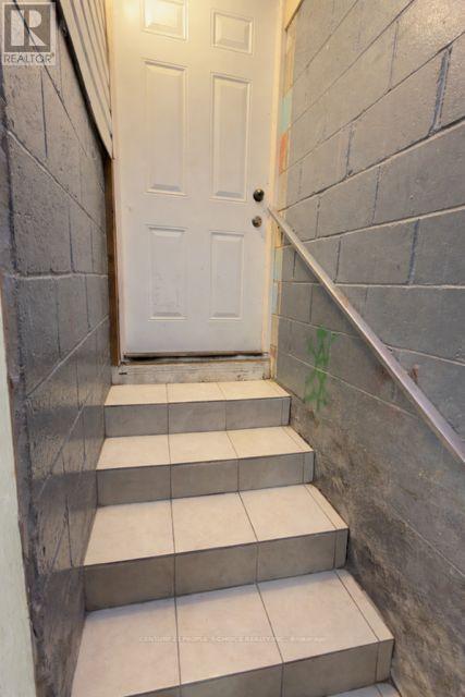 273 Thompson Road, London South, Ontario  N5Z 2Z3 - Photo 6 - X12766246