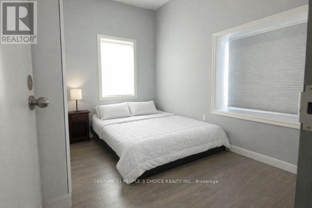 273 Thompson Road, London South (South L), Ontario  N5Z 2Z3 - Photo 5 - X12783292