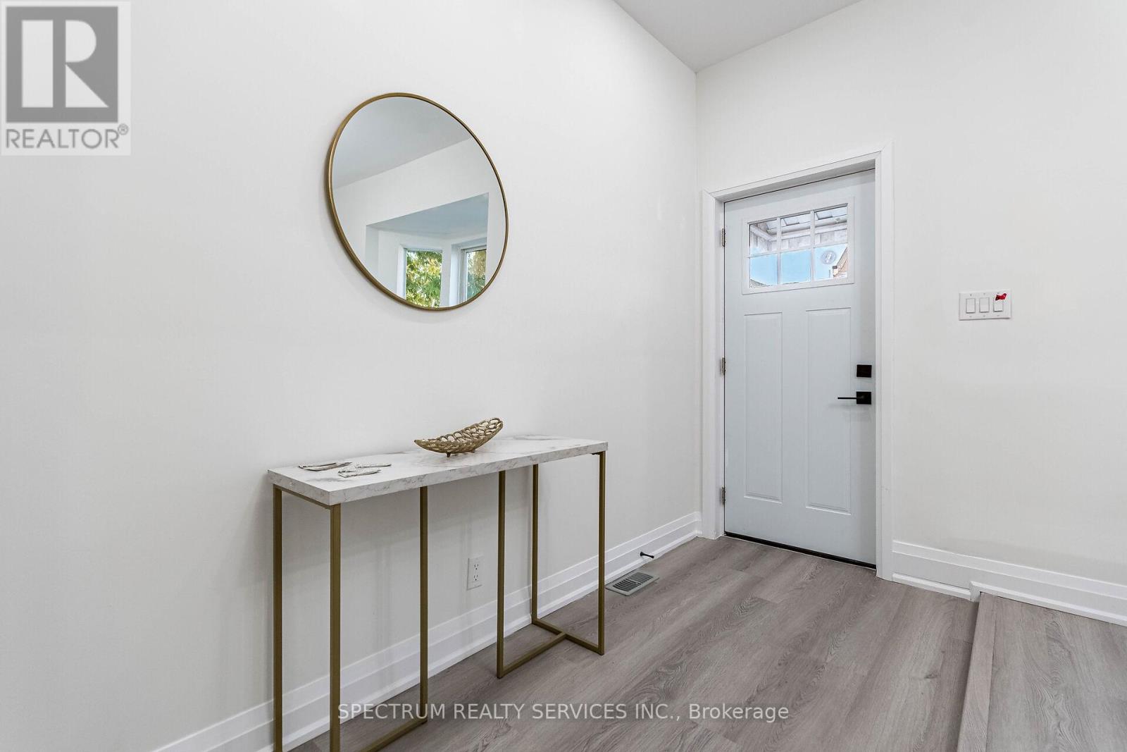 135 East Avenue N, Hamilton, Ontario  L8L 5H8 - Photo 6 - X12692882