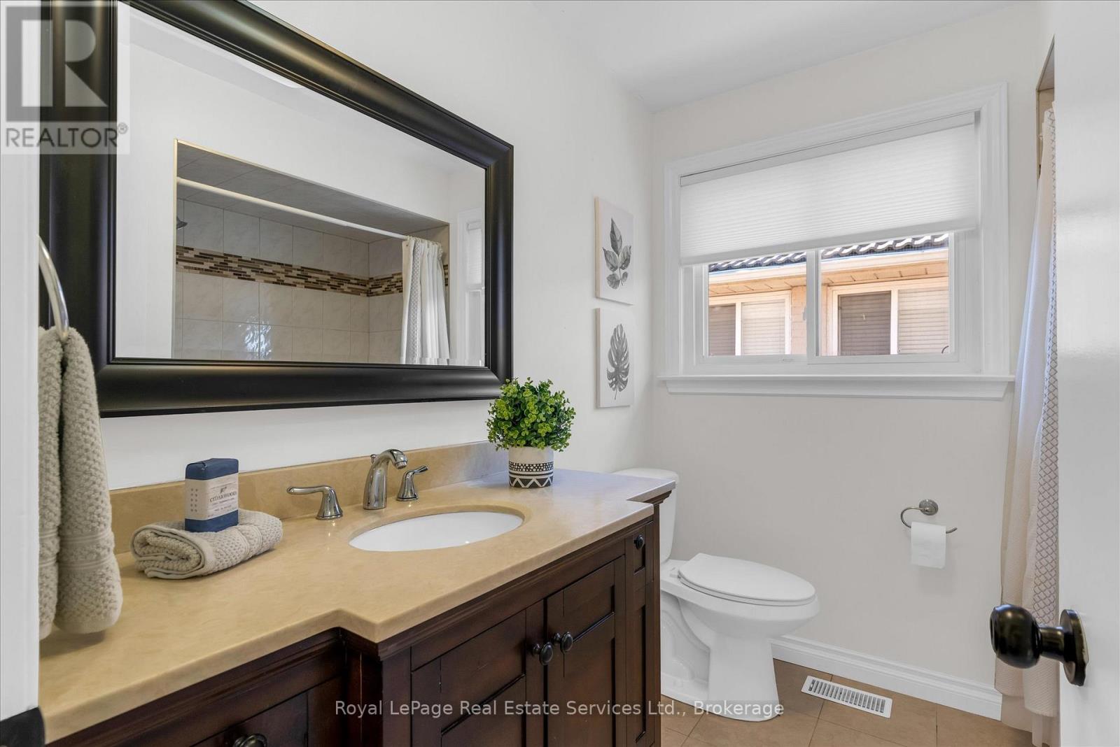 2938 Mulberry Drive, Oakville (Cv Clearview), Ontario  L6J 7H3 - Photo 19 - W12787090