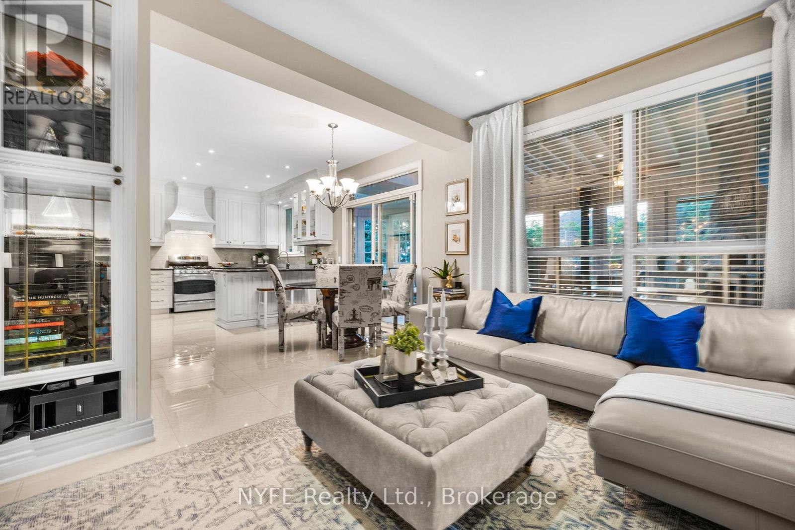 690 Peter Robertson Boulevard, Brampton (Sandringham-Wellington), Ontario  L6R 1L7 - Photo 7 - W12787112