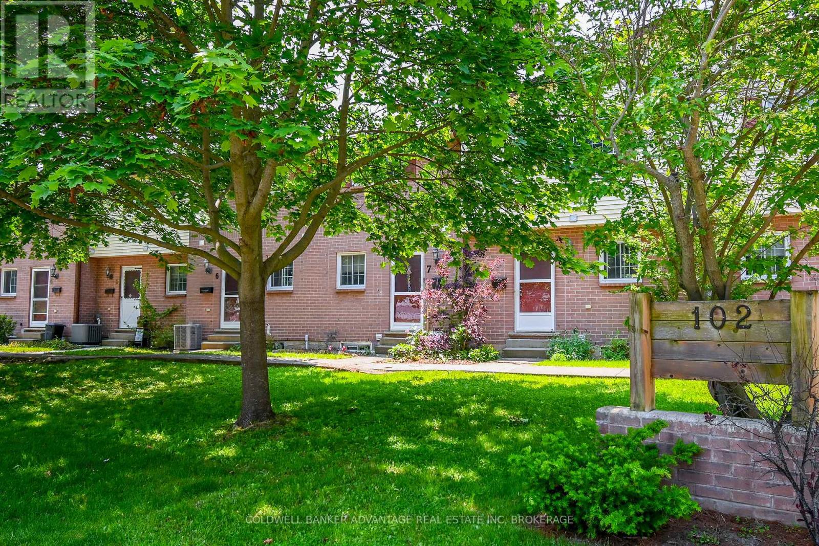 8 - 102 Silvan Drive, Welland (N. Welland), Ontario  L3C 6C3 - Photo 35 - X12787144