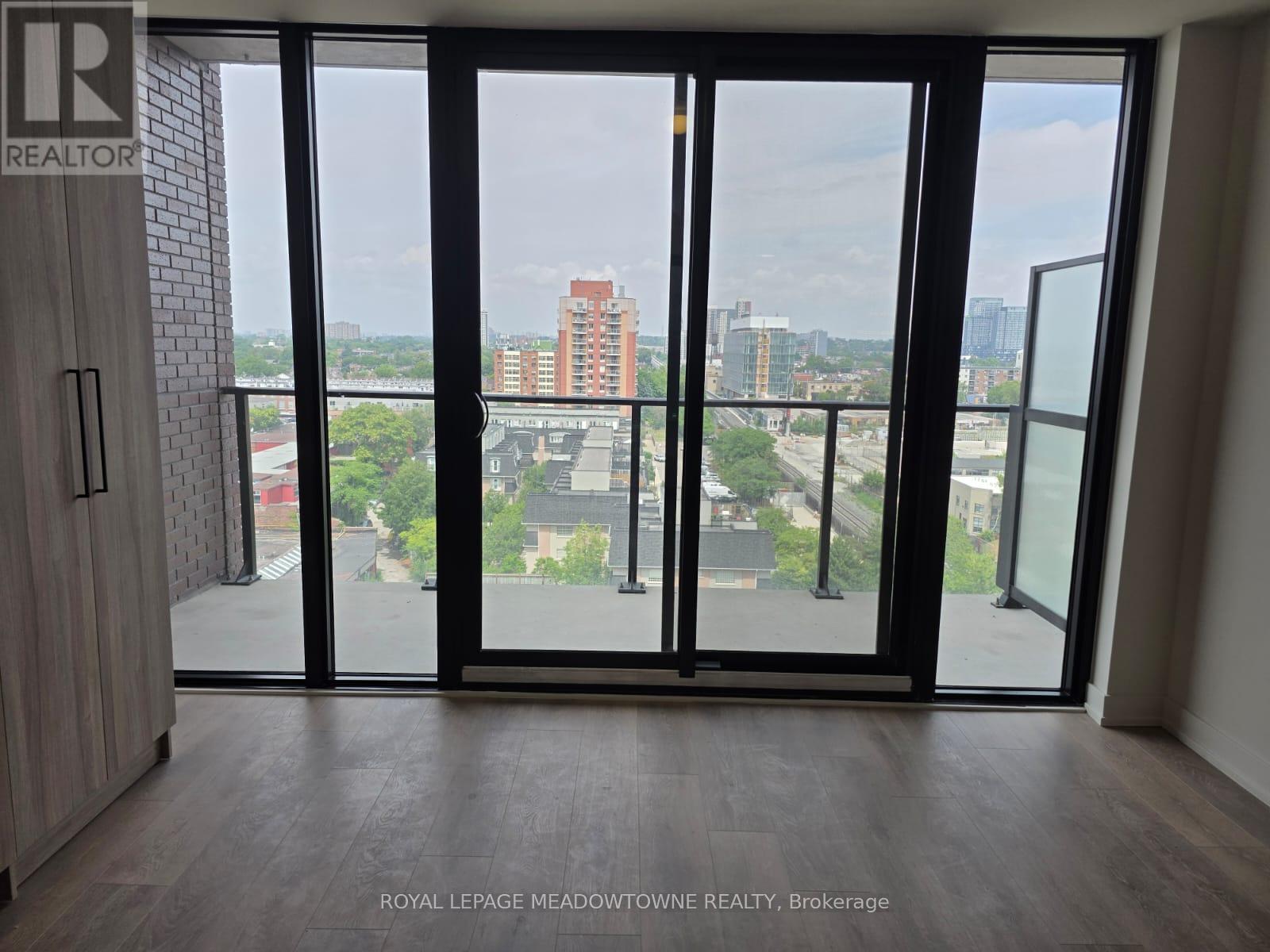 1014 - 181 Sterling Road N, Toronto, Ontario  M6R 2B2 - Photo 5 - C12787096