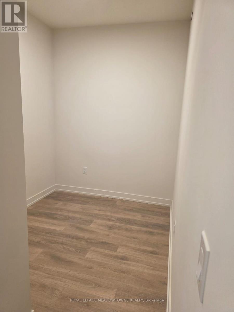 1014 - 181 Sterling Road N, Toronto, Ontario  M6R 2B2 - Photo 7 - C12787096