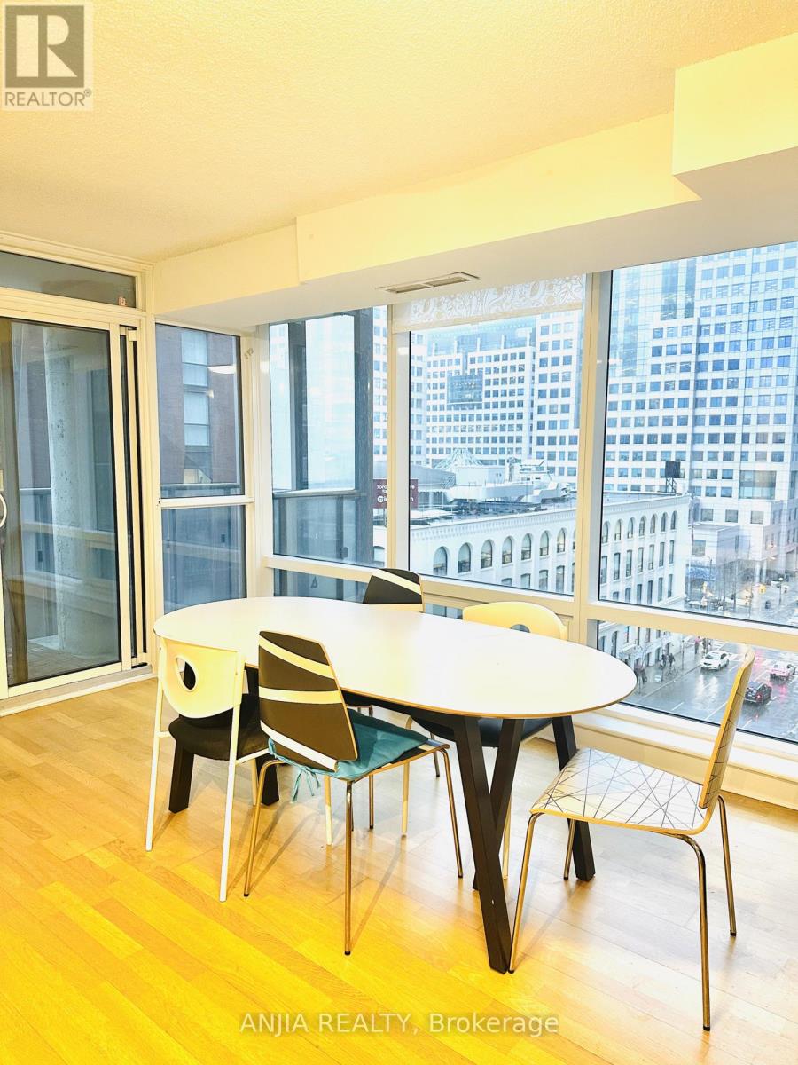 808 - 295 ADELAIDE STREET W, Toronto, Ontario