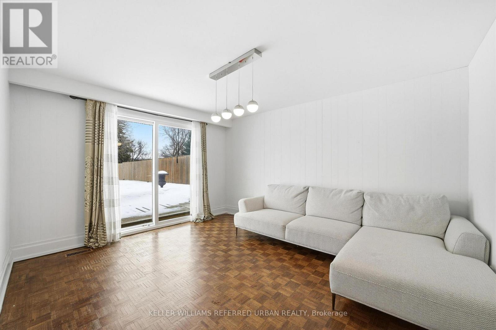 160 Caines Avenue, Toronto (Newtonbrook West), Ontario  M2R 2L5 - Photo 12 - C12787136