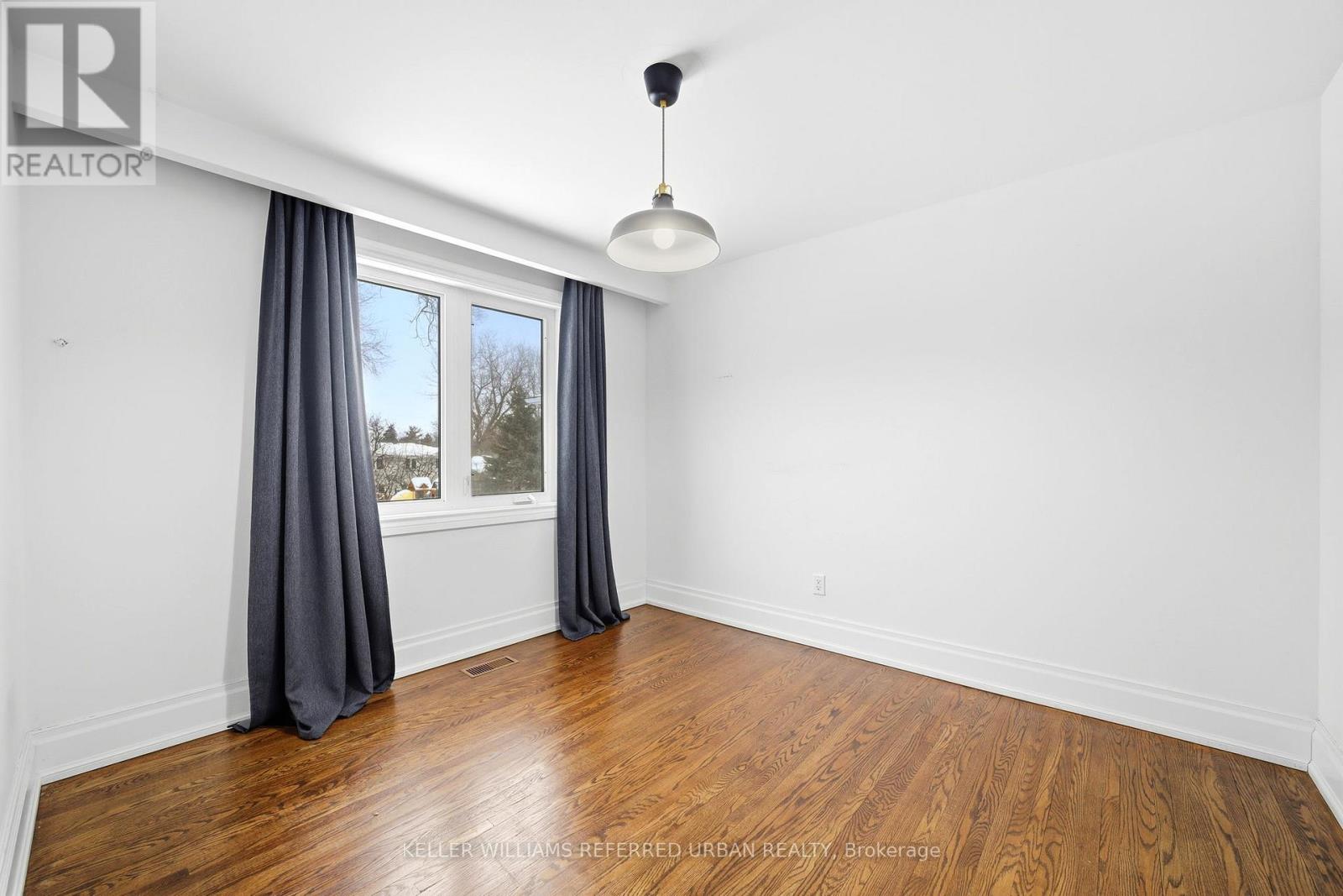 160 Caines Avenue, Toronto (Newtonbrook West), Ontario  M2R 2L5 - Photo 20 - C12787136