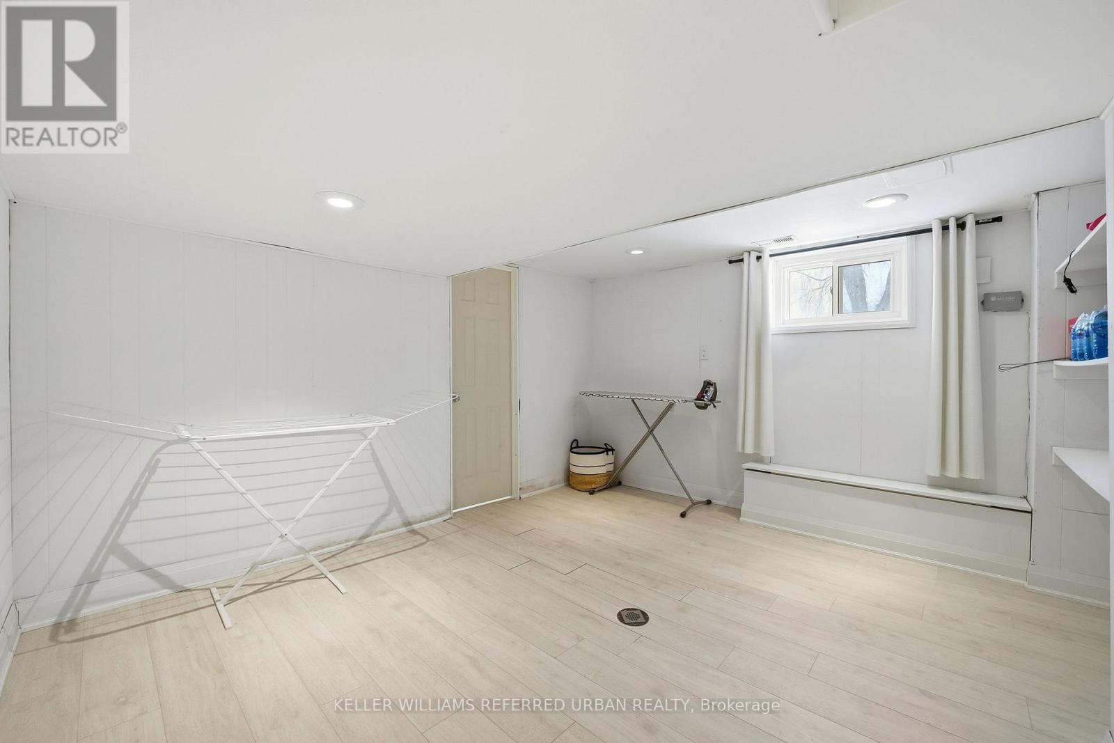 160 Caines Avenue, Toronto (Newtonbrook West), Ontario  M2R 2L5 - Photo 23 - C12787136