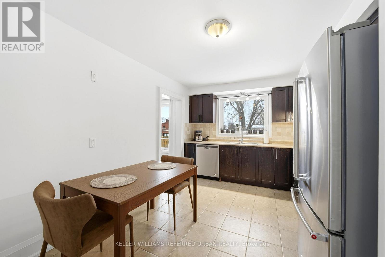 160 Caines Avenue, Toronto (Newtonbrook West), Ontario  M2R 2L5 - Photo 9 - C12787136