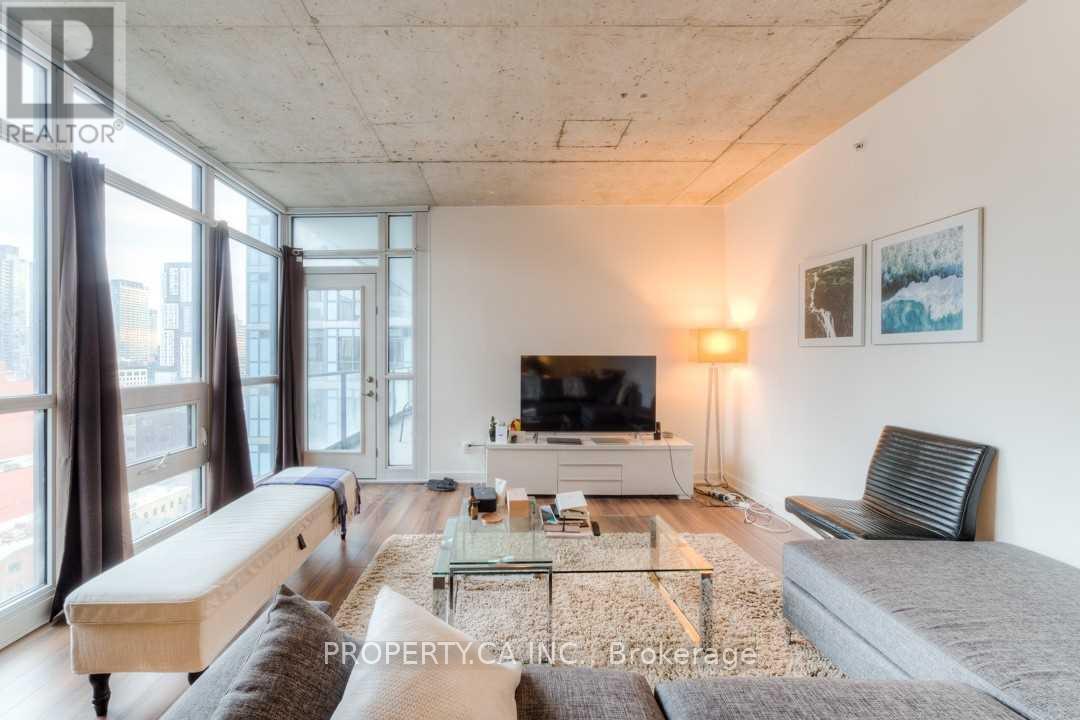 1414 - 210 SIMCOE STREET, toronto (university), Ontario