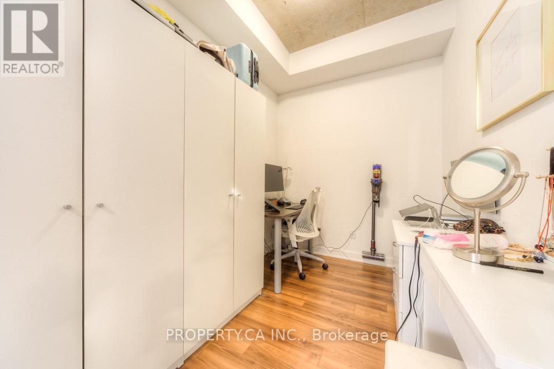 1414 - 210 Simcoe Street, Toronto (University), Ontario  M5T 0A9 - Photo 10 - C12787184