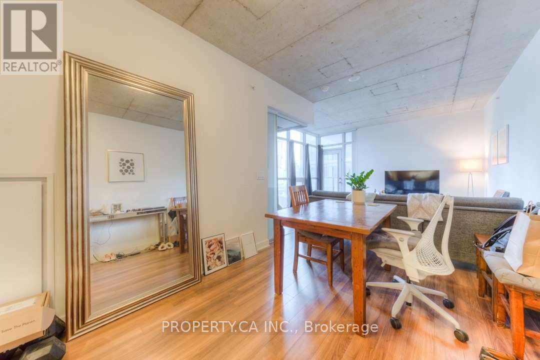 1414 - 210 Simcoe Street, Toronto (University), Ontario  M5T 0A9 - Photo 8 - C12787184