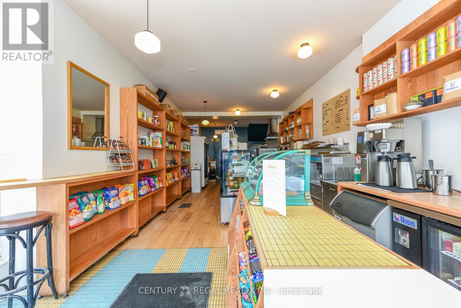 209 Dovercourt Rd. Road, Toronto (Trinity-Bellwoods), Ontario  M6J 3C7 - Photo 7 - C12787196