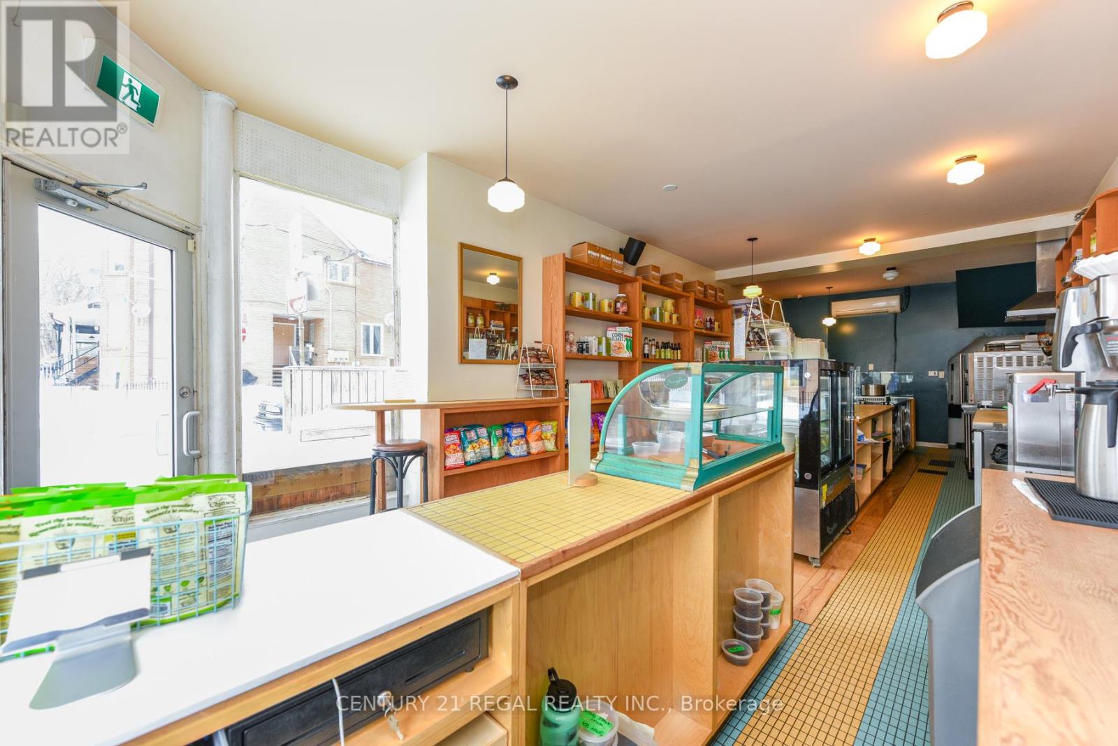 209 Dovercourt Rd. Road, Toronto (Trinity-Bellwoods), Ontario  M6J 3C7 - Photo 8 - C12787196