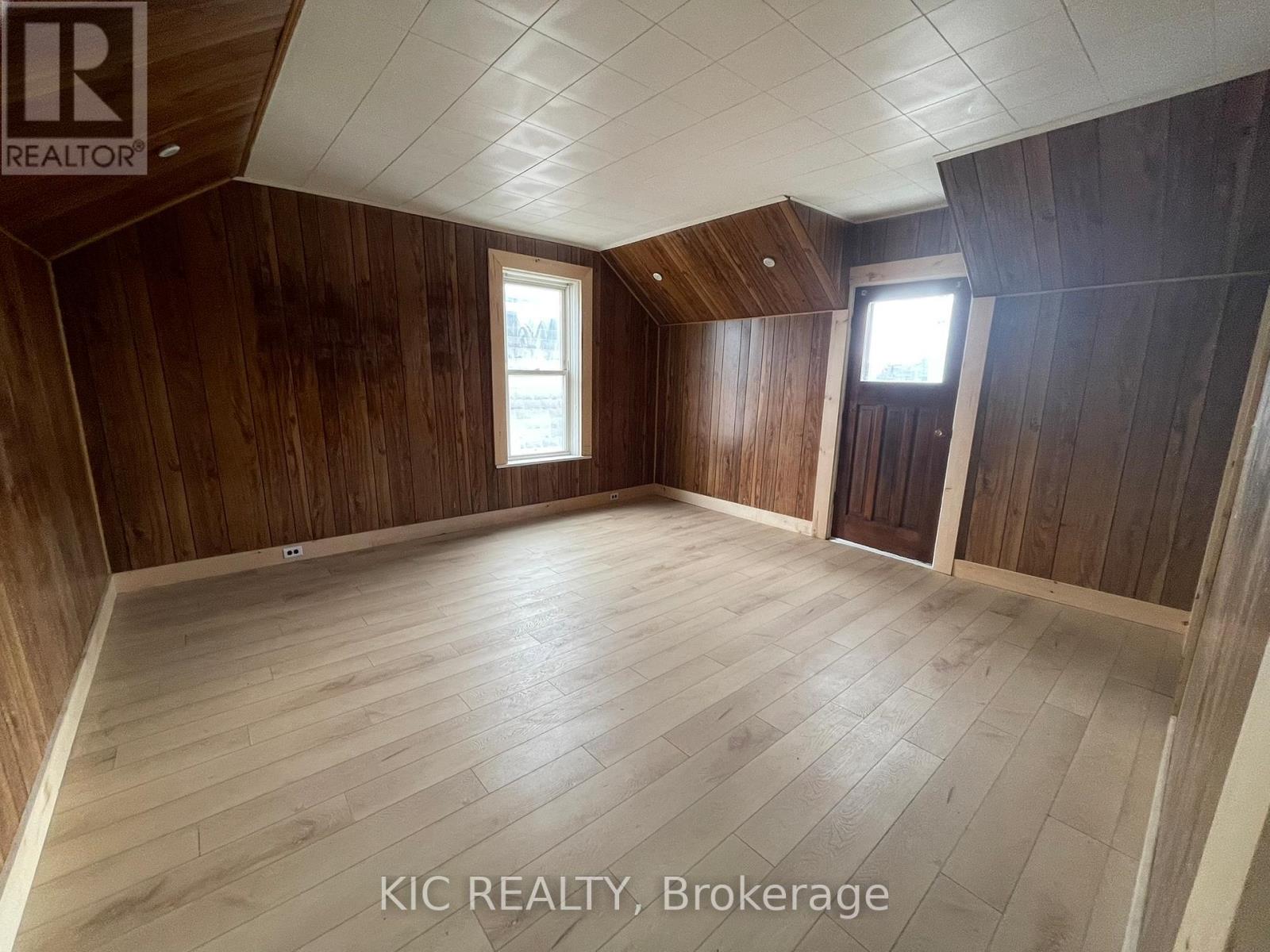 35 Ottawa Street E, Havelock-Belmont-Methuen, Ontario  K0L 1H0 - Photo 14 - X12527944