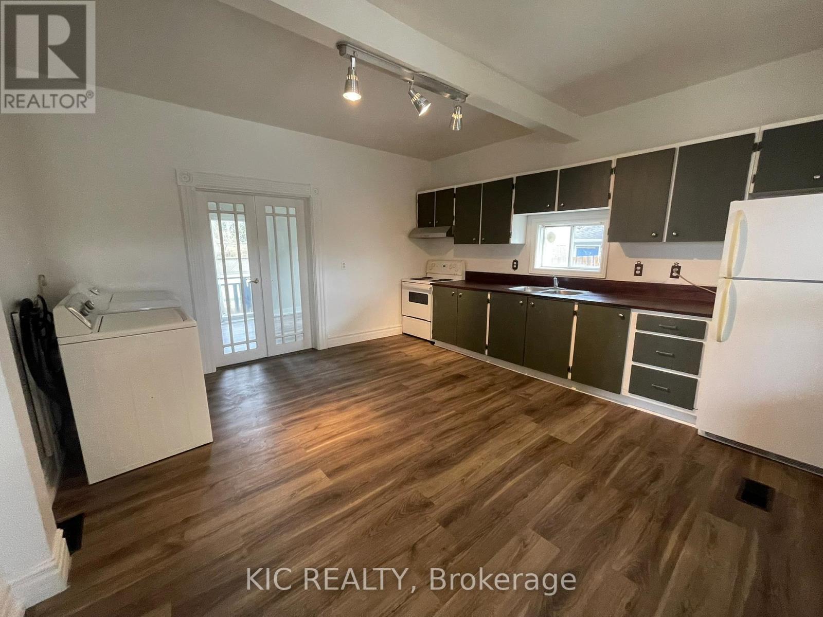 35 Ottawa Street E, Havelock-Belmont-Methuen, Ontario  K0L 1H0 - Photo 30 - X12527944