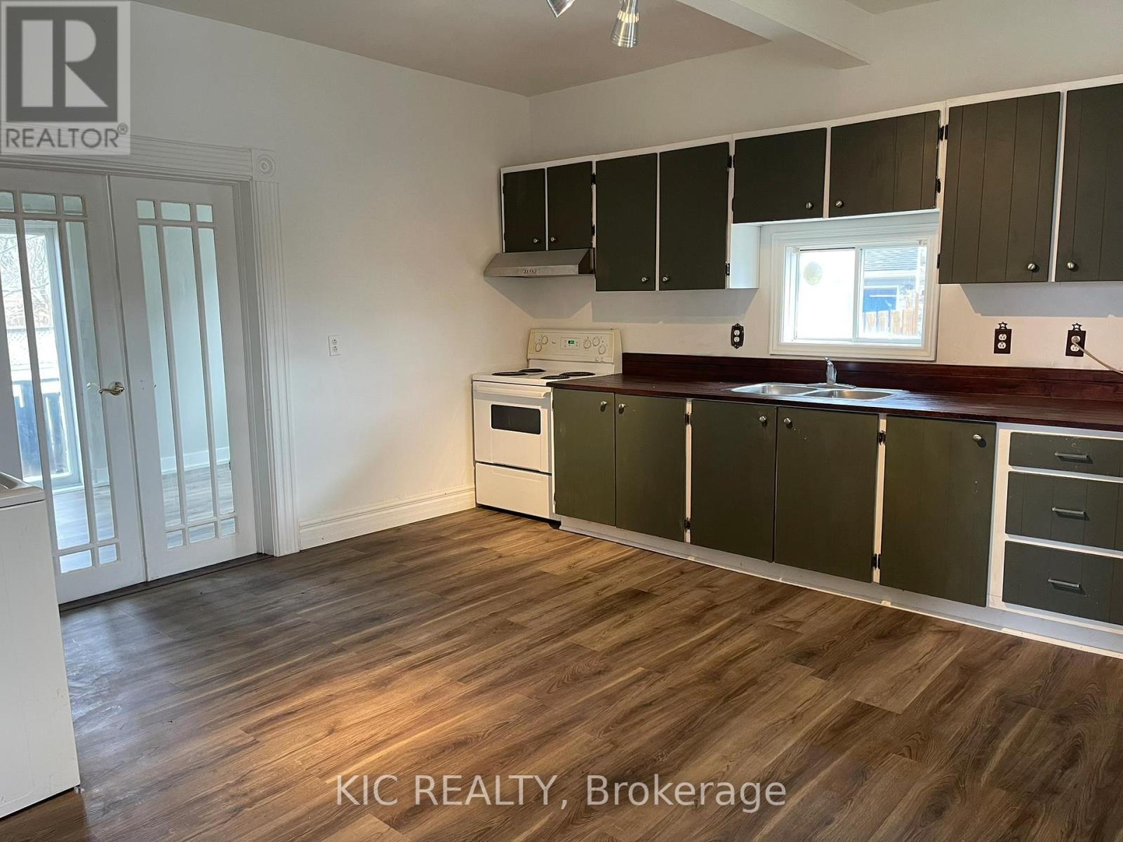 35 Ottawa Street E, Havelock-Belmont-Methuen, Ontario  K0L 1H0 - Photo 28 - X12527944