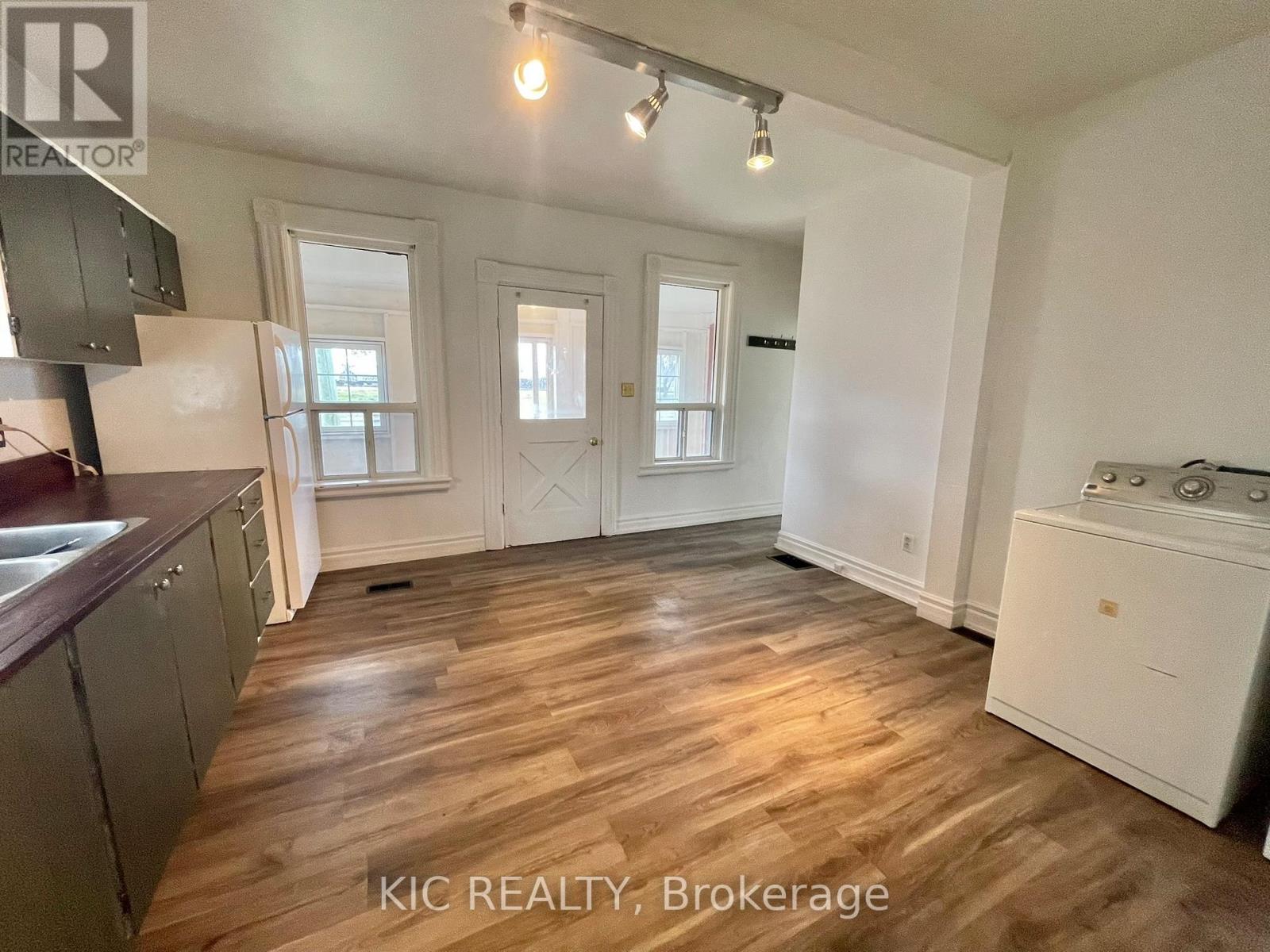 35 Ottawa Street E, Havelock-Belmont-Methuen, Ontario  K0L 1H0 - Photo 25 - X12527944