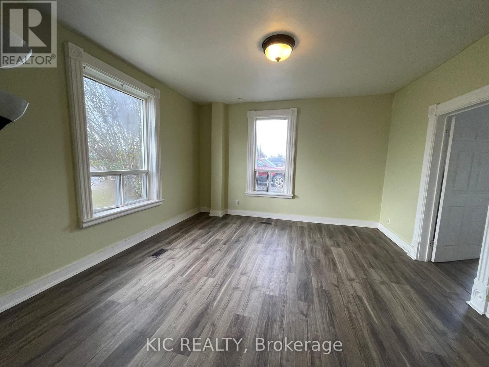 35 Ottawa Street E, Havelock-Belmont-Methuen, Ontario  K0L 1H0 - Photo 33 - X12527944