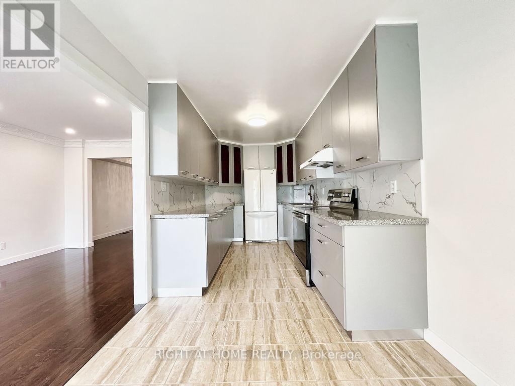 37 Becca Hall Trail, Toronto (Milliken), Ontario  M1V 2T7 - Photo 8 - E12787054