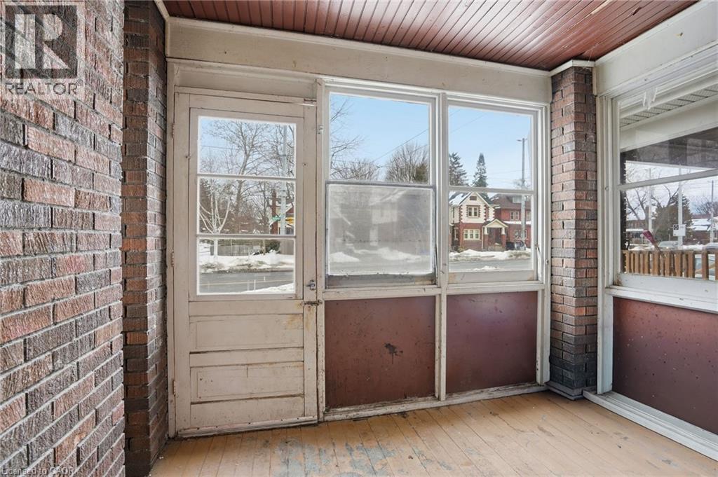 67 Sterling Street, Hamilton, Ontario  L8S 4H9 - Photo 3 - 40805040