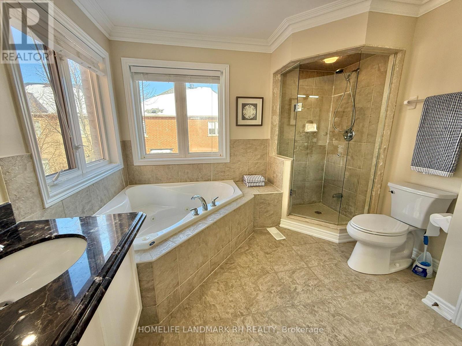 26 Jacobi Court, Vaughan (Patterson), Ontario  L4J 9H8 - Photo 10 - N12787000