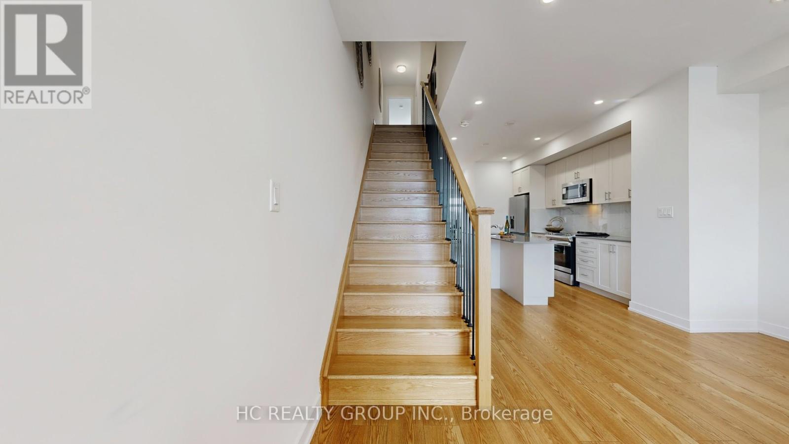 1810 Donald Cousens Parkway, Markham (Cornell), Ontario  L6B 0V5 - Photo 16 - N12787014