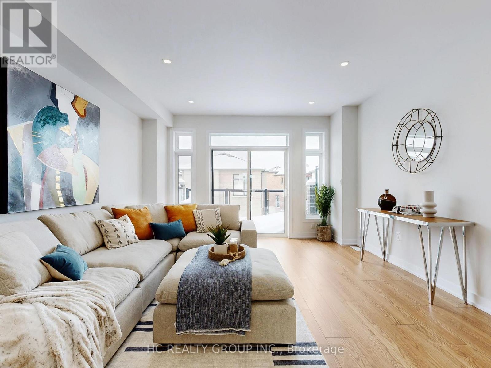 1810 Donald Cousens Parkway, Markham (Cornell), Ontario  L6B 0V5 - Photo 5 - N12787014