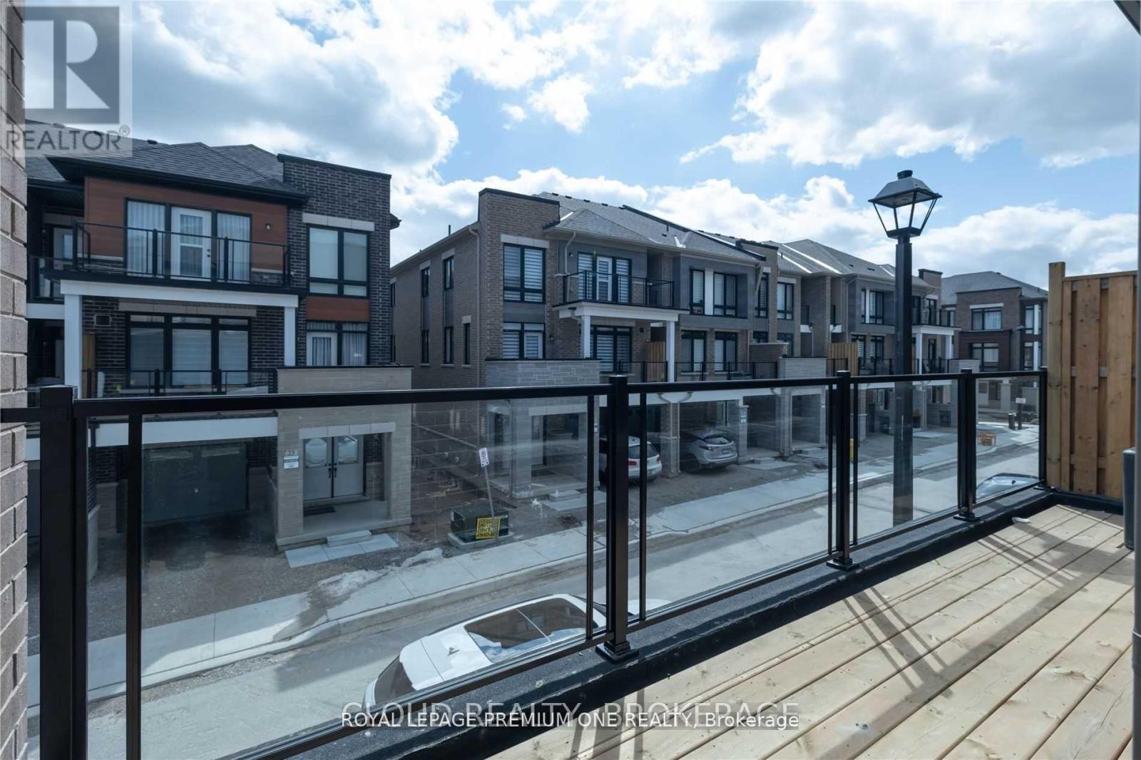 24 Elsinore Street, Vaughan, Ontario  L4H 3G2 - Photo 4 - N12787022