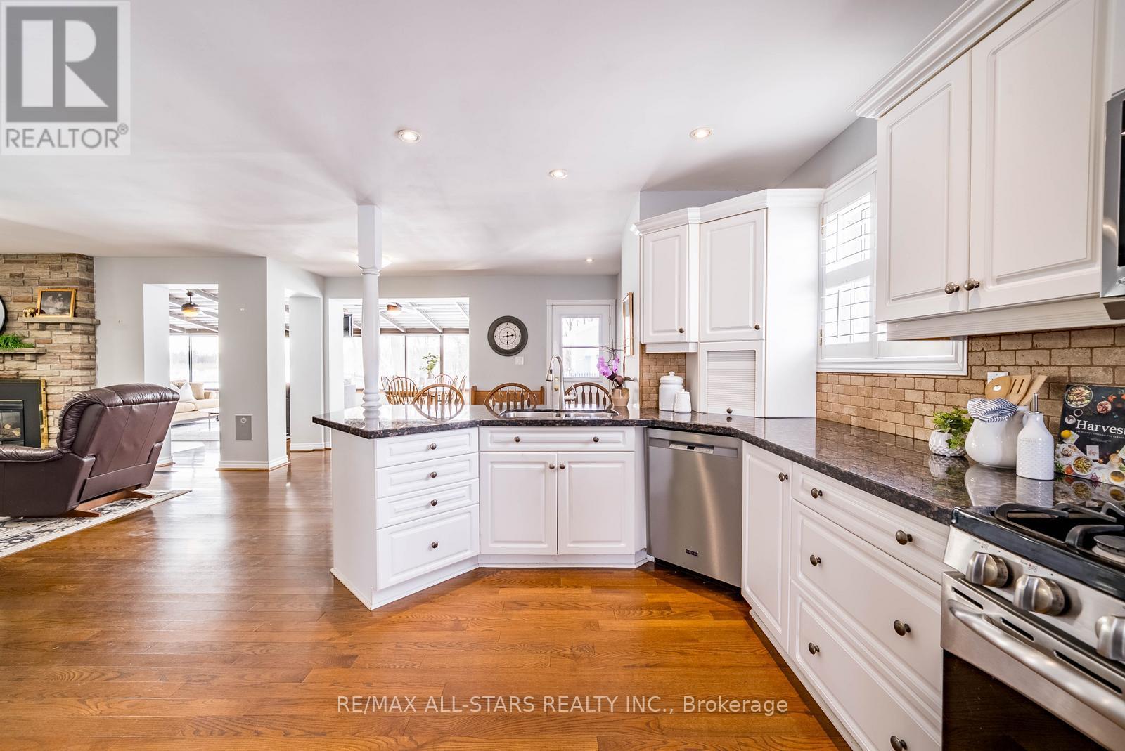 20 Union Street, Whitchurch-Stouffville, Ontario  L0H 1G0 - Photo 12 - N12787088