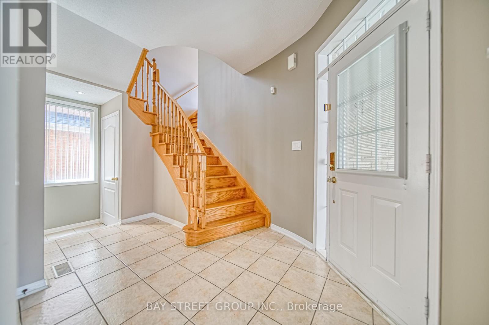 77 Weatherill Road, Markham (Berczy), Ontario  L6C 2P5 - Photo 3 - N12787128