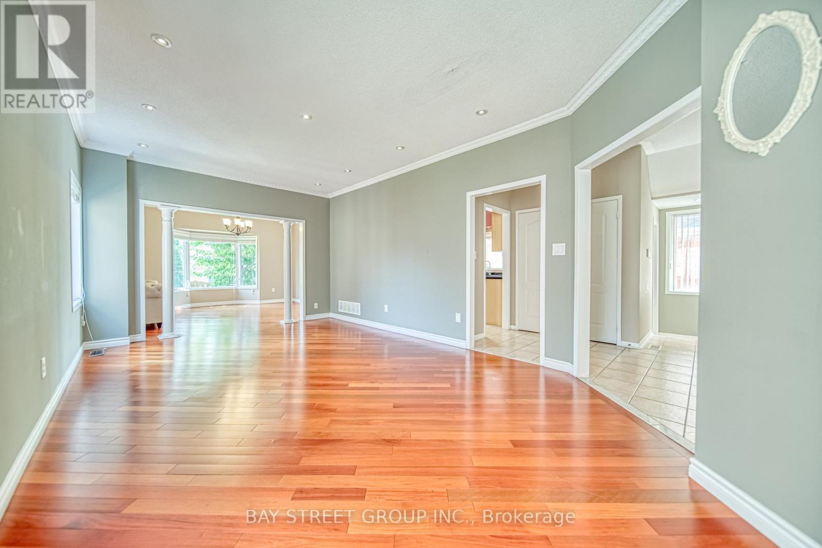 77 Weatherill Road, Markham (Berczy), Ontario  L6C 2P5 - Photo 6 - N12787128