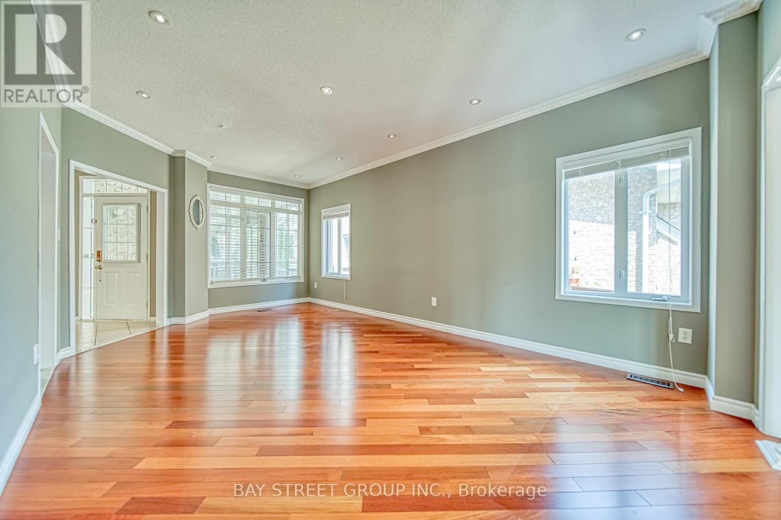 77 Weatherill Road, Markham (Berczy), Ontario  L6C 2P5 - Photo 8 - N12787128