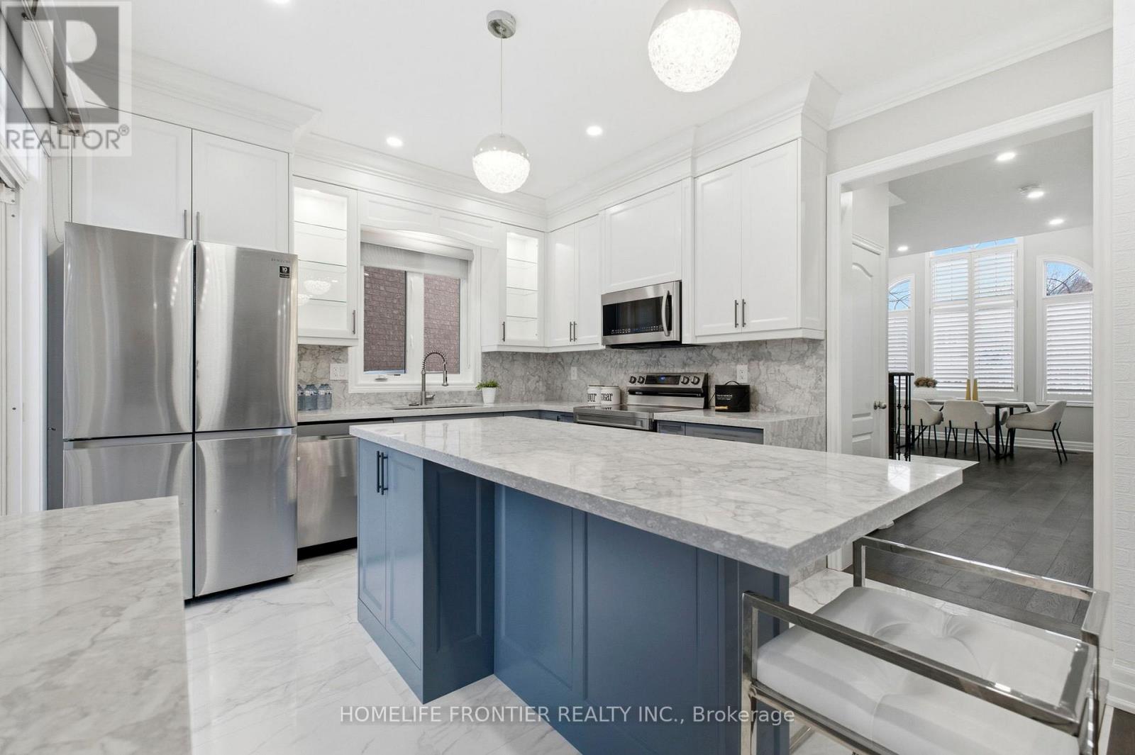 107 Mynden Way, Newmarket (Woodland Hill), Ontario  L3X 3B7 - Photo 16 - N12787140