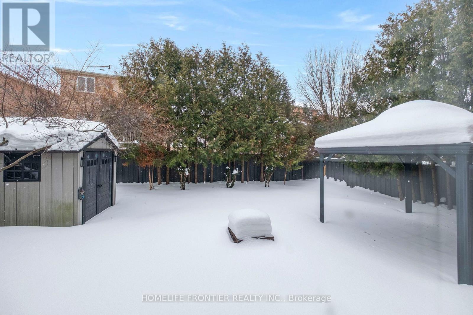 107 Mynden Way, Newmarket (Woodland Hill), Ontario  L3X 3B7 - Photo 35 - N12787140