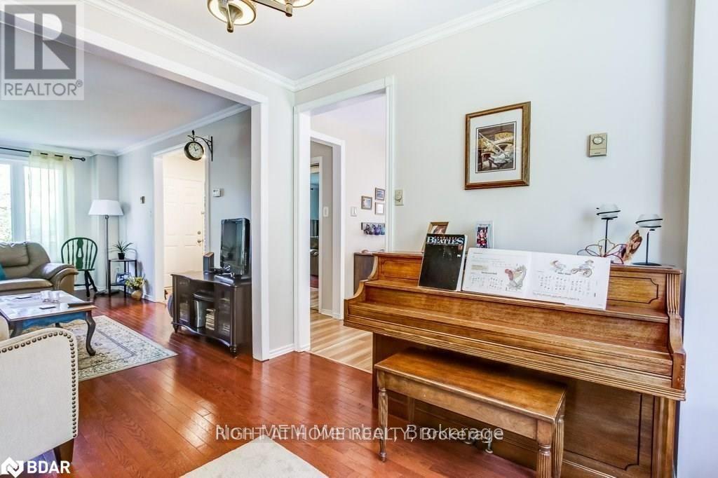 Upper - 369 Hickling Trail, Barrie (Grove East), Ontario  L4M 6A9 - Photo 4 - S12787020