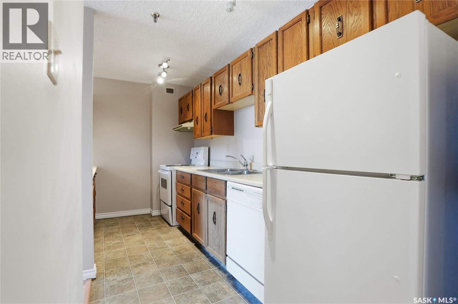 408 351 Saguenay Drive, Saskatoon, Saskatchewan  S7K 5T4 - Photo 4 - SK028509