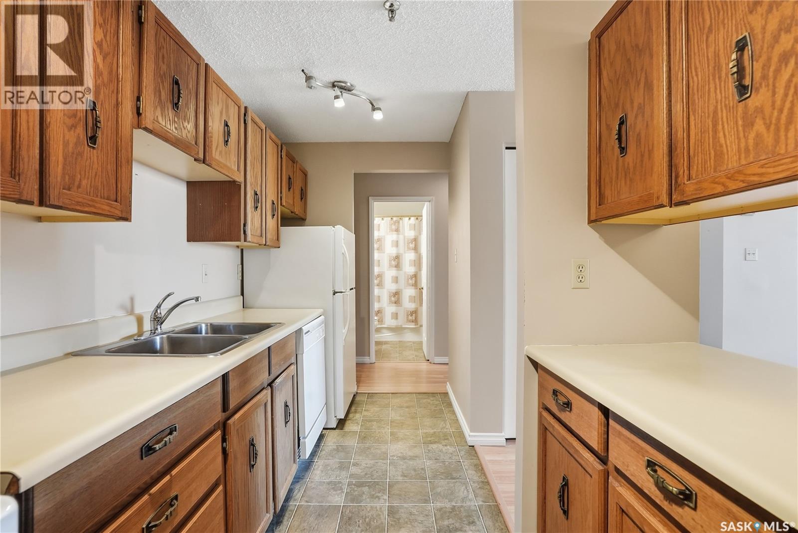 408 351 Saguenay Drive, Saskatoon, Saskatchewan  S7K 5T4 - Photo 9 - SK028509