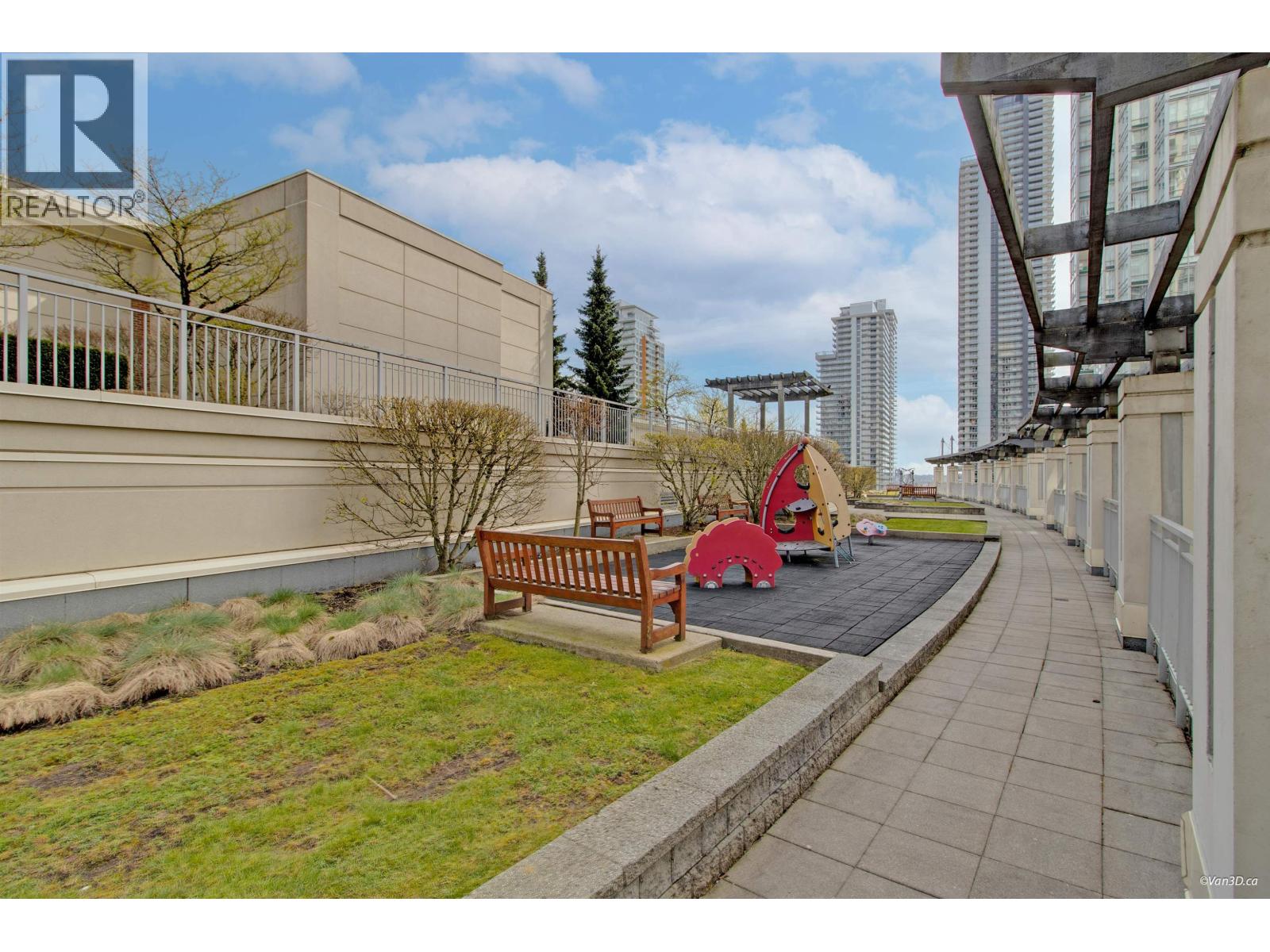 Listing Picture 23 of 30 : 2201 9868 CAMERON STREET, Burnaby / 本拿比 - 魯藝地產 Yvonne Lu Group - MLS Medallion Club Member