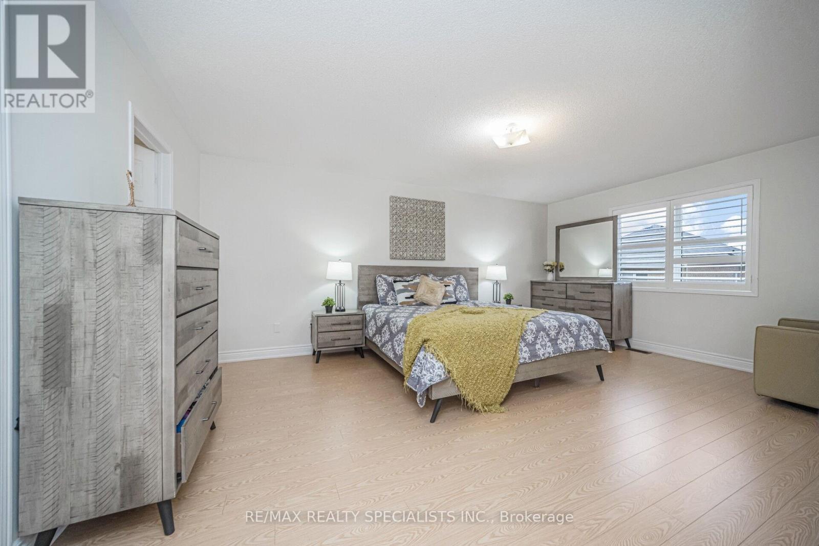 227 Valleyway Drive, Brampton, Ontario L6X 0N9 - Photo 33 - W12786996