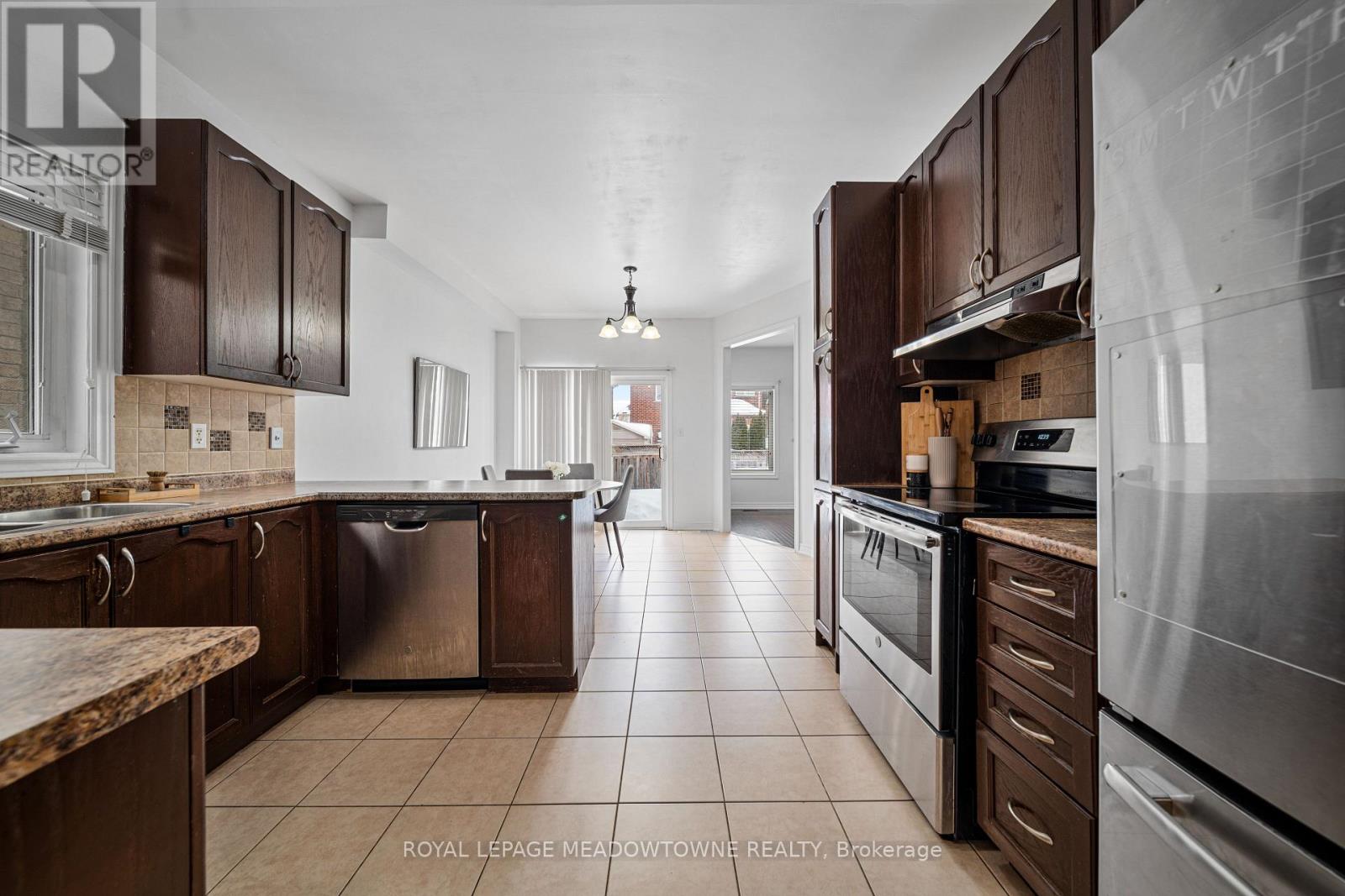 15 New Hampshire Court, Brampton, Ontario  L6S 0B9 - Photo 16 - W12787010