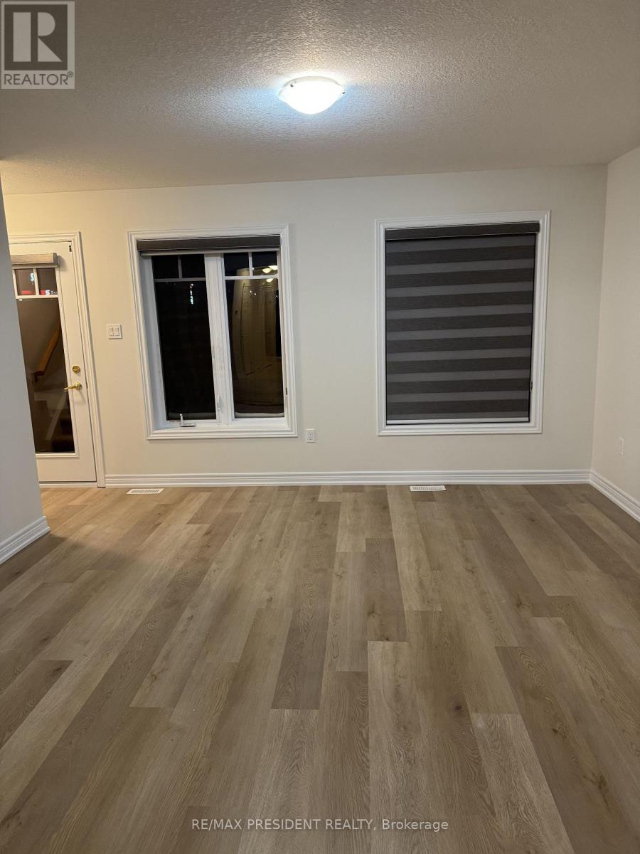 37 Winterton Court W, Orangeville, Ontario  L9W 5H8 - Photo 7 - W12787012