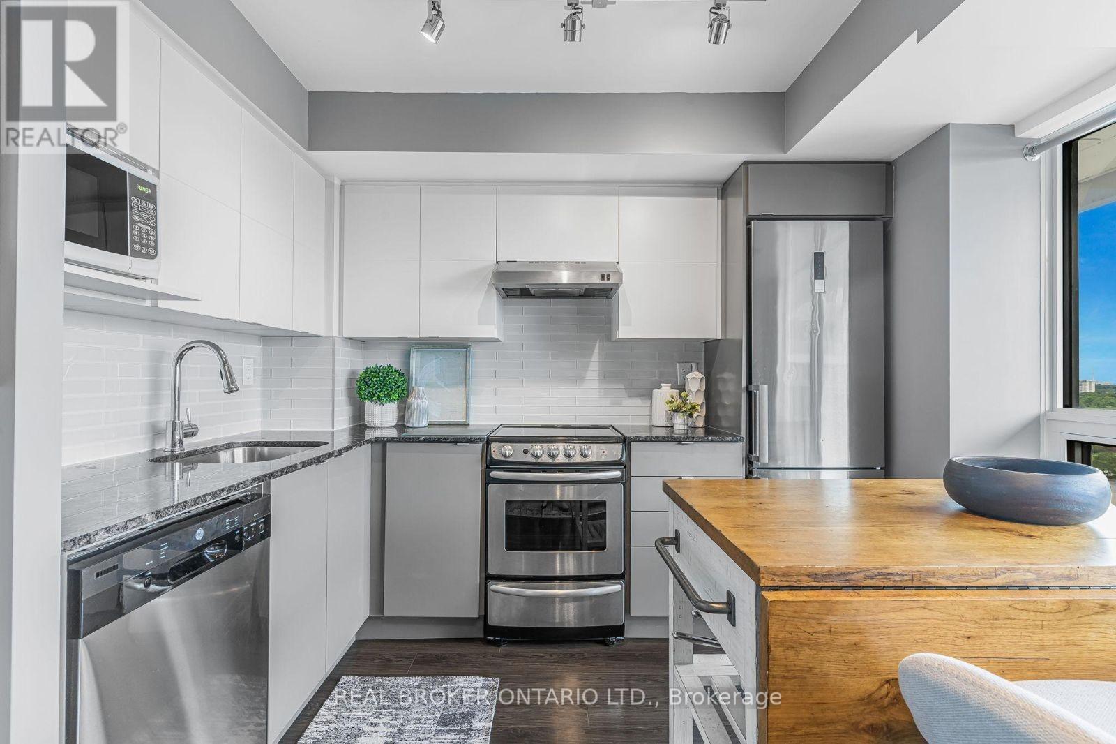 1304 - 160 Flemington Road, Toronto, Ontario  M6A 0A9 - Photo 18 - W12787056