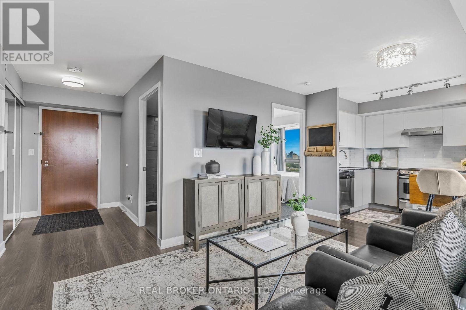 1304 - 160 Flemington Road, Toronto, Ontario  M6A 0A9 - Photo 7 - W12787056