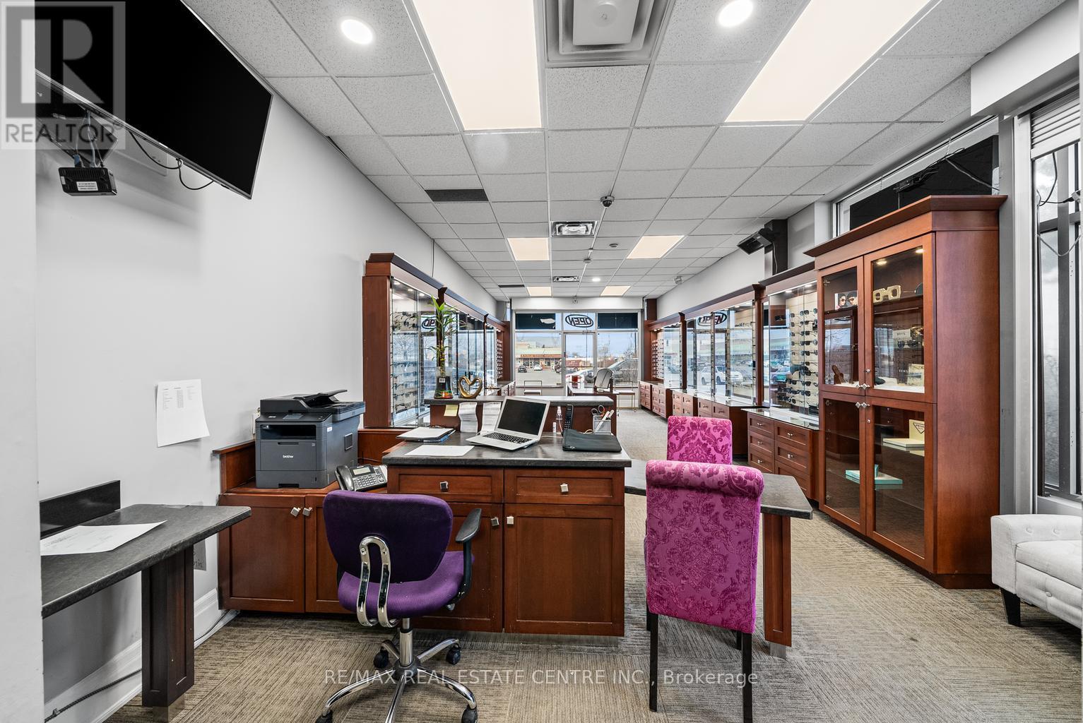 6 - 341 Parkhurst Square, Brampton (Parkway Belt Industrial Area), Ontario  L6T 0C2 - Photo 9 - W12787084