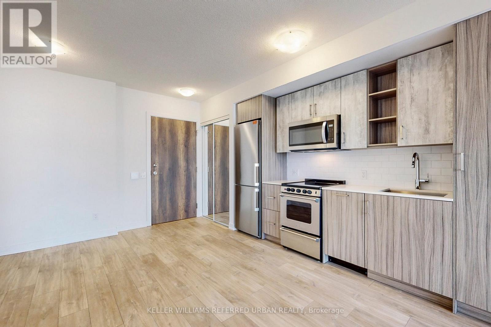 711 - 251 Manitoba Street, Toronto, Ontario  M8Y 0C7 - Photo 3 - W12787122