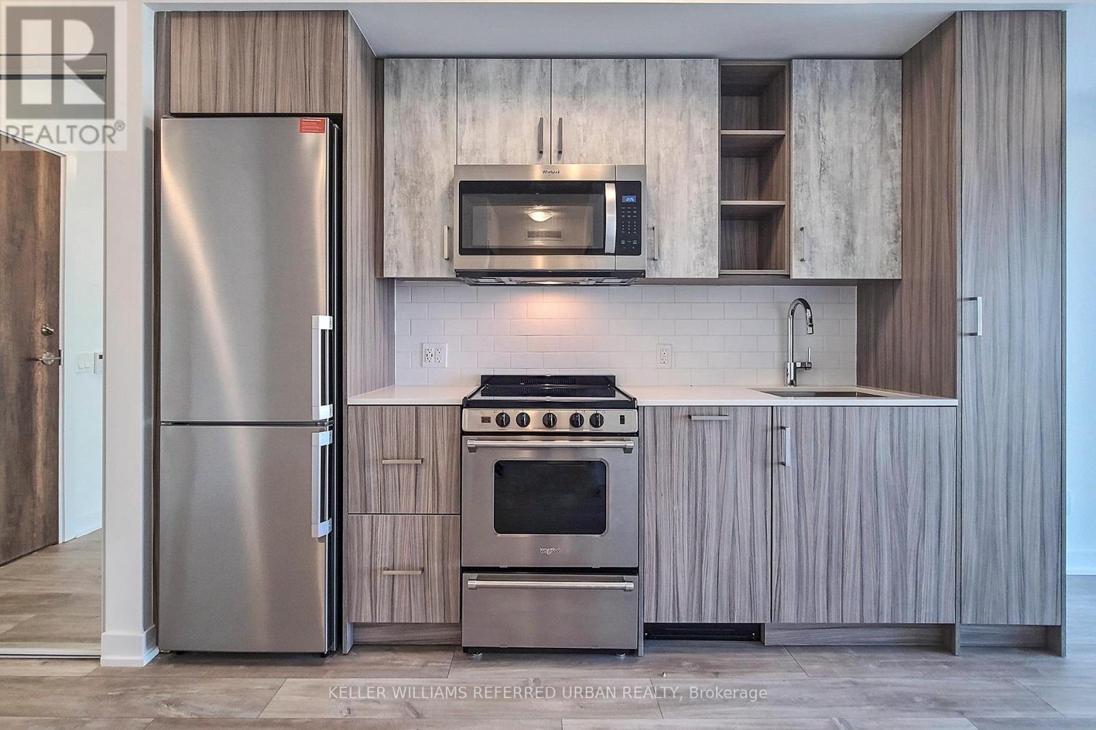 711 - 251 Manitoba Street, Toronto, Ontario  M8Y 0C7 - Photo 5 - W12787122